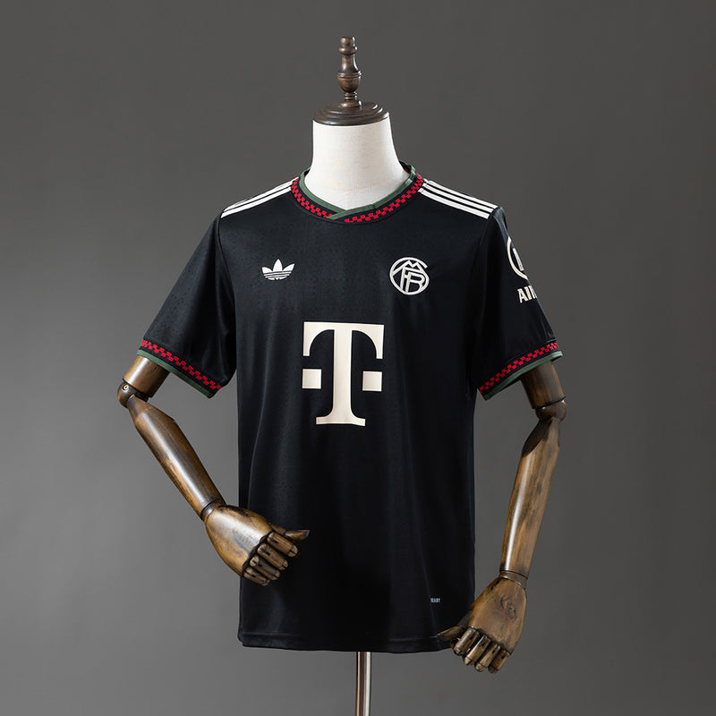 BAYERN MUNICH III 25/26 HOMBRE