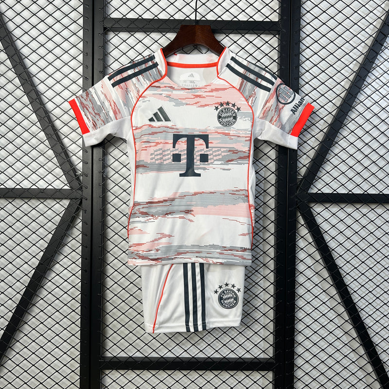 BAYERN MUNICH II 25/26 CONJUNTO INFANTIL