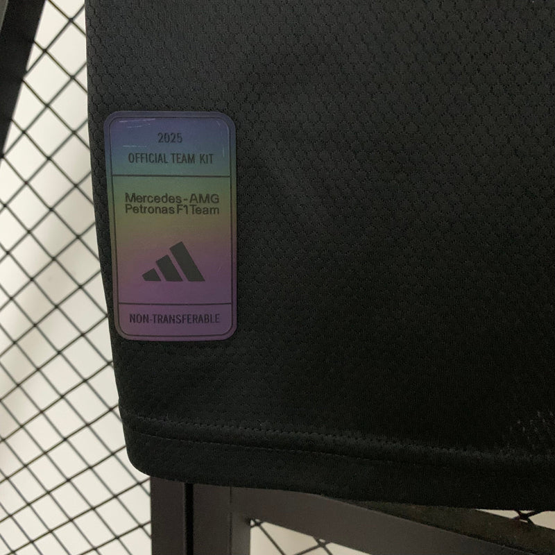 CAMISETA F1 MERCEDES 2025 NEGRA
